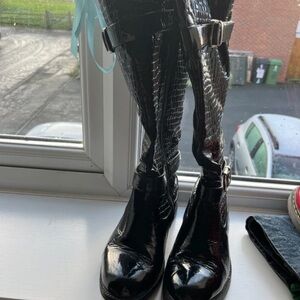 Source Unknown Glossy Black Croc Over the Knee Boots